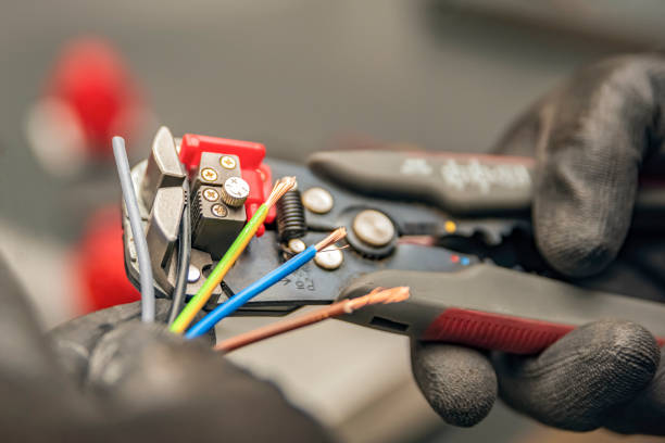 Best Emergency Electrical Repair  in Midlothian, IL